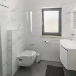 Appartement Awesome In With Wifi