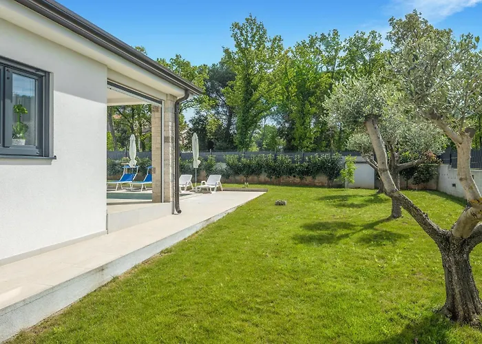 Apartman Awesome In With Wifi Poreč