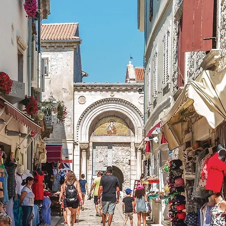 Awesome In With Wifi Apartman