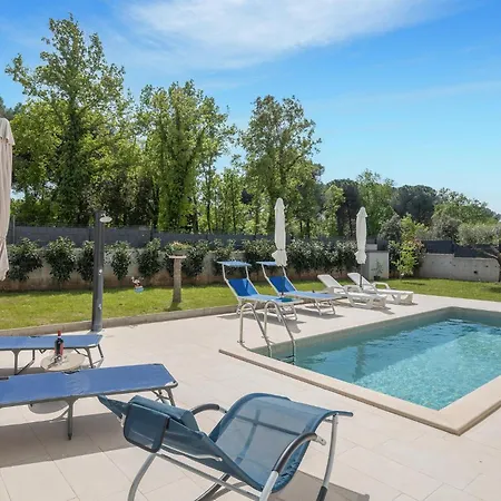 Apartman Awesome In With Wifi Porec